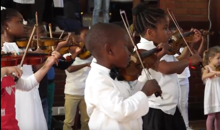 SUZUKI™  Violinists perform for Cape Town SOUTH AFRICA