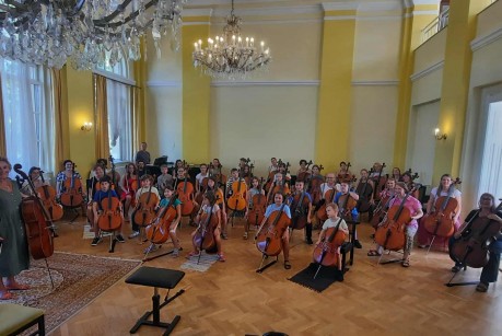 SUZUKI™ Violoncello thriving in HUNGARY!