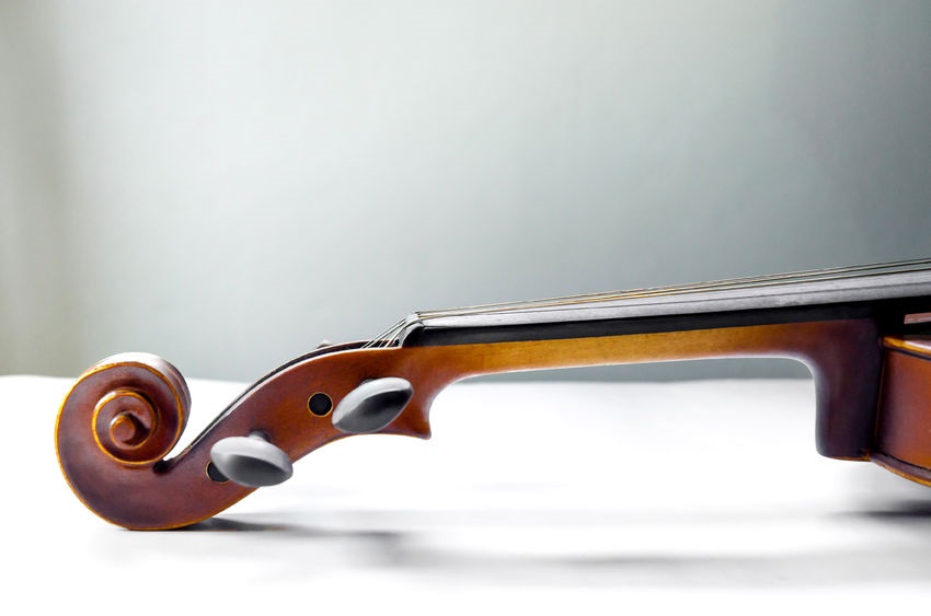 Alfred Music Releases New Suzuki Violin Recordings by Augustin Hadelich